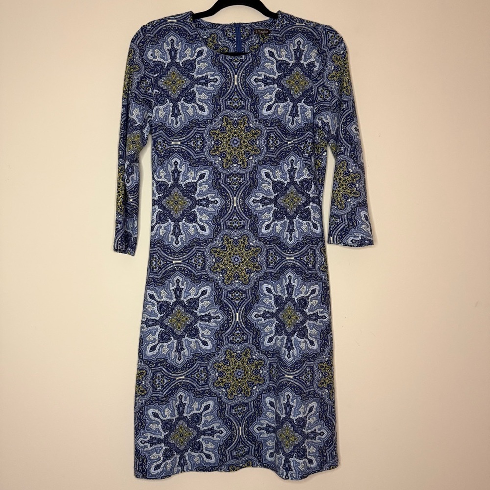 J. MCLAUGHLIN Sophia Catalina Snowflake Print Stretchy Flattering Midi Dress